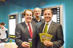 Foto CEO Herr Roth und Bundesminister Berlakovich Kinopremiere taste the Waste